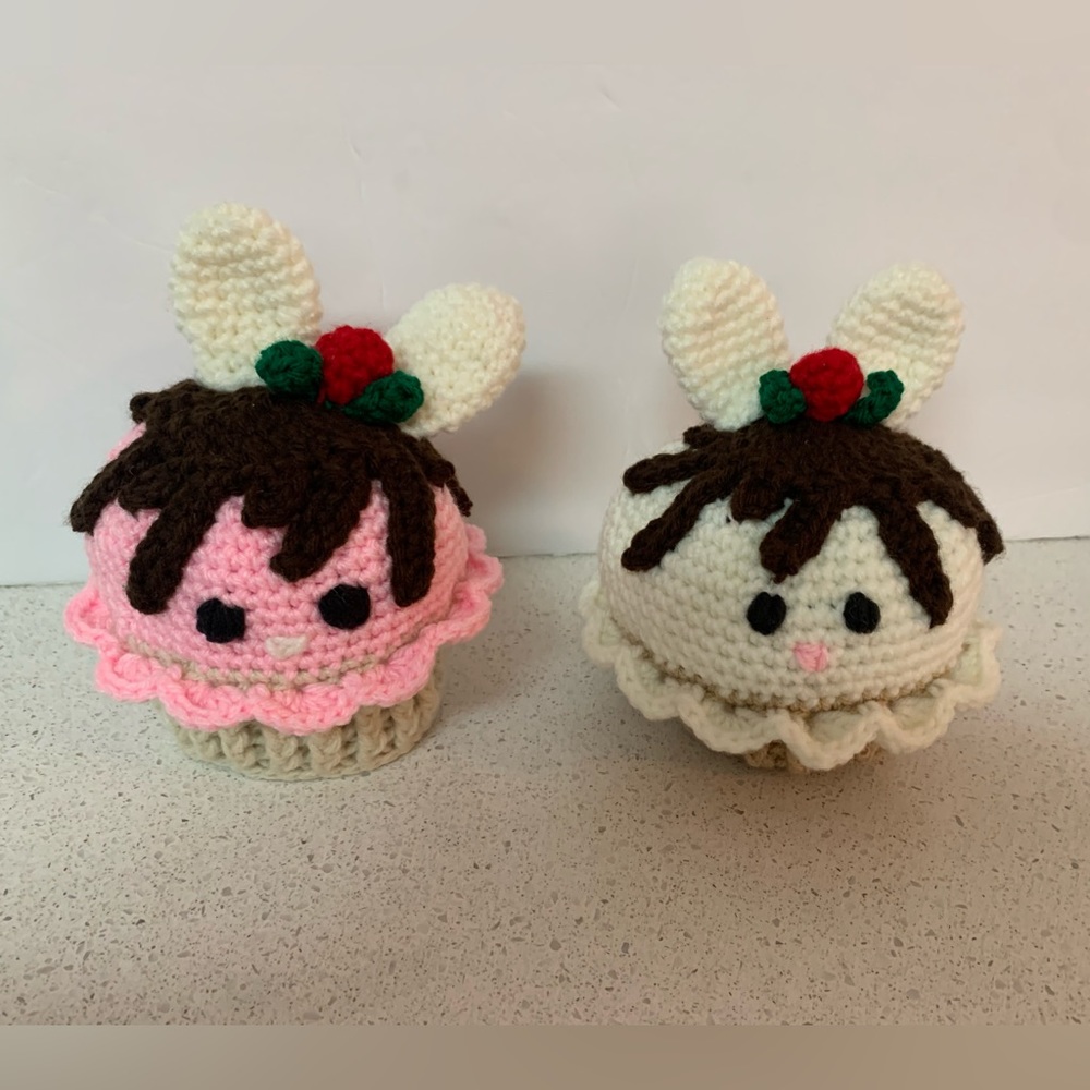 Cupcake Bunnies New 4 X 4" Two Cupcakes with Chocolate Sauce Handmade Crochet